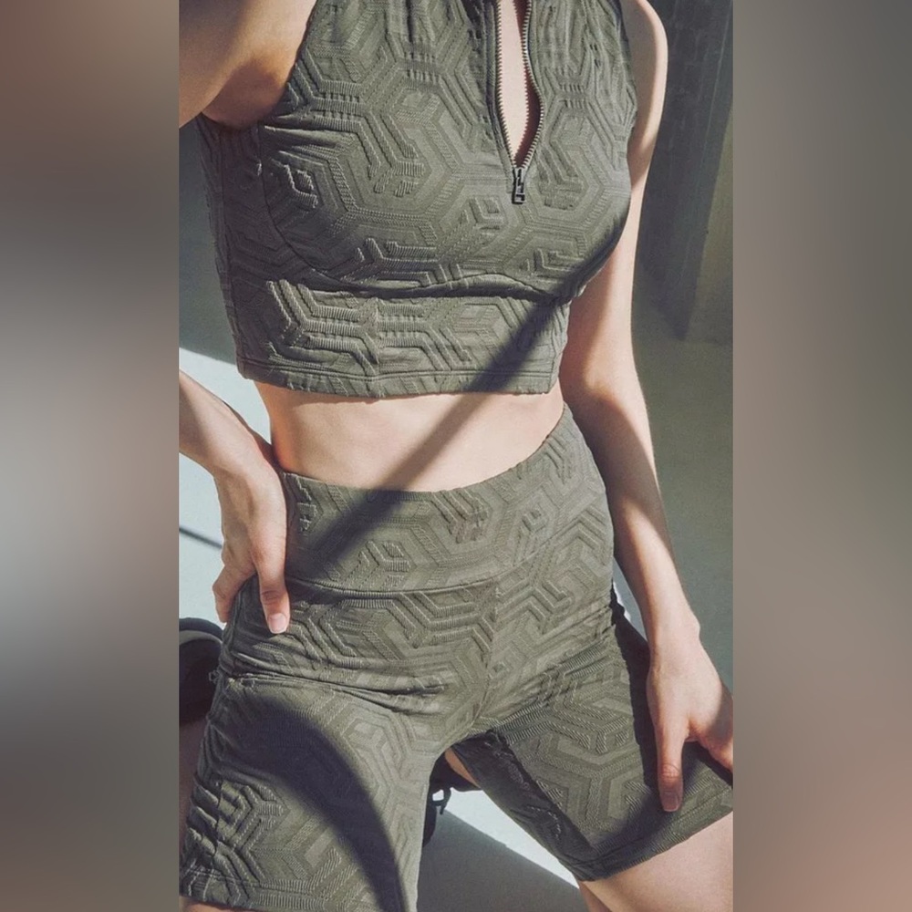 Devon Windsor Vivian Top and short set in olive
